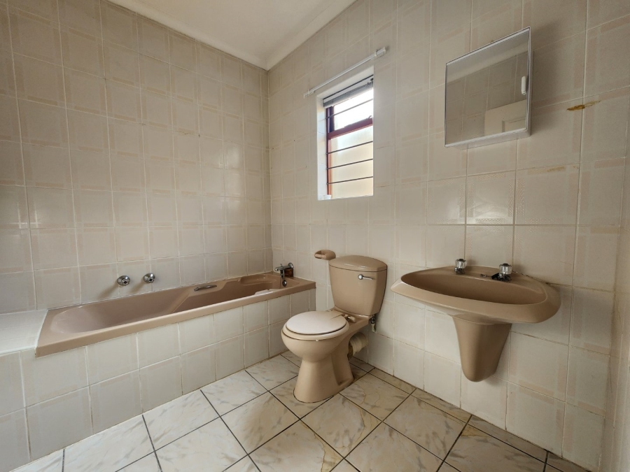 2 Bedroom Property for Sale in King George Park Western Cape